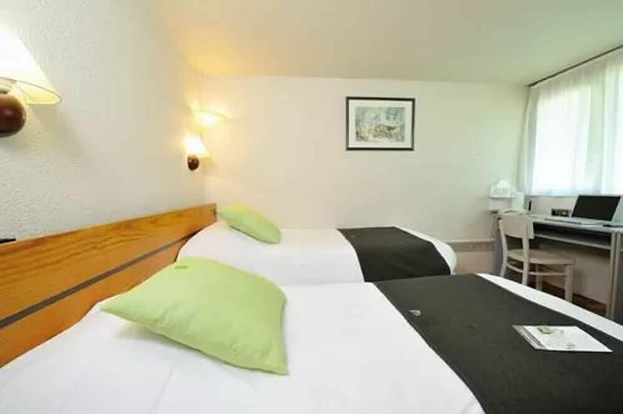 Brit Hotel Confort Nancy Lunéville Buitenkant foto