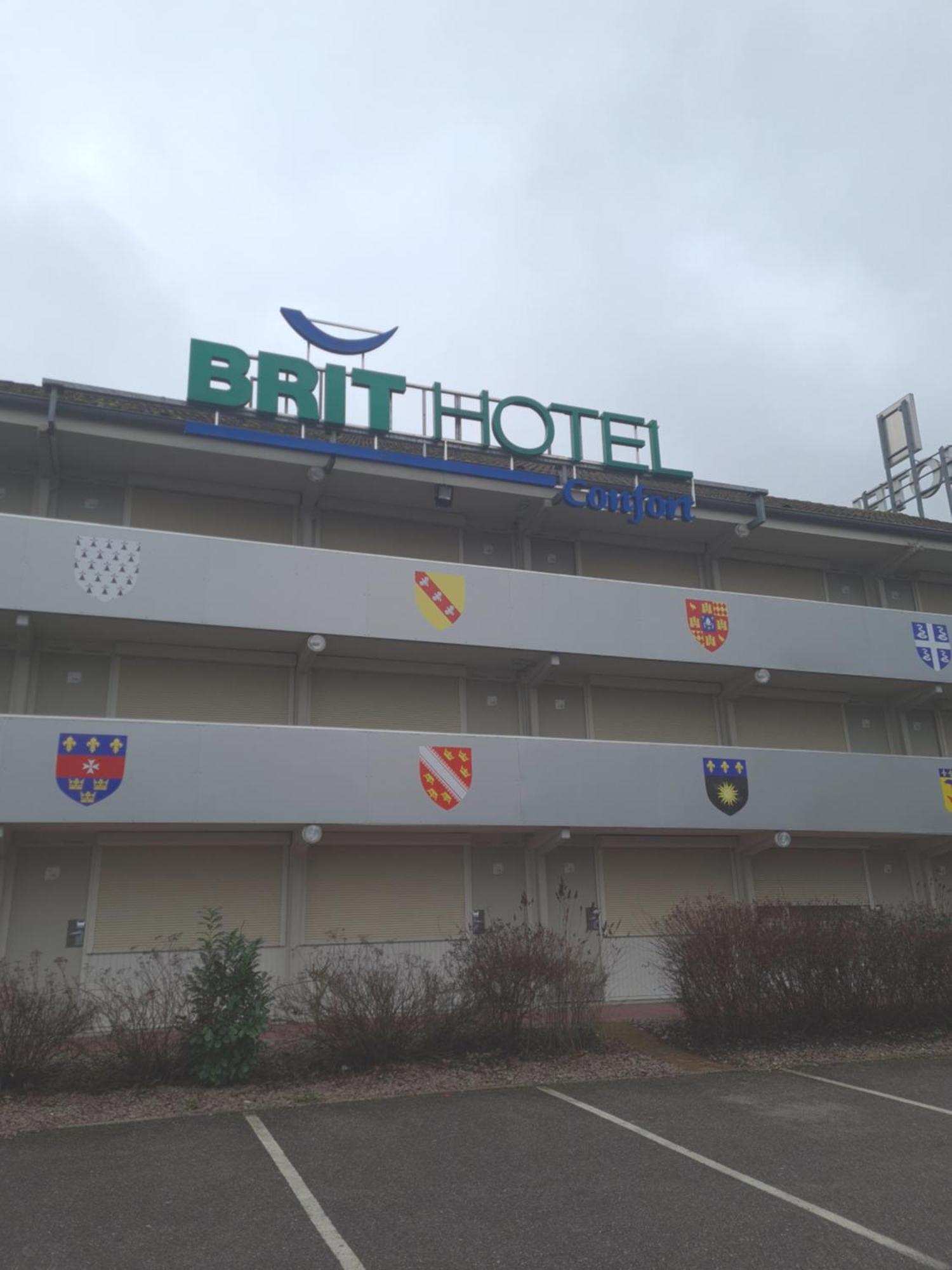 Brit Hotel Confort Nancy Lunéville Buitenkant foto