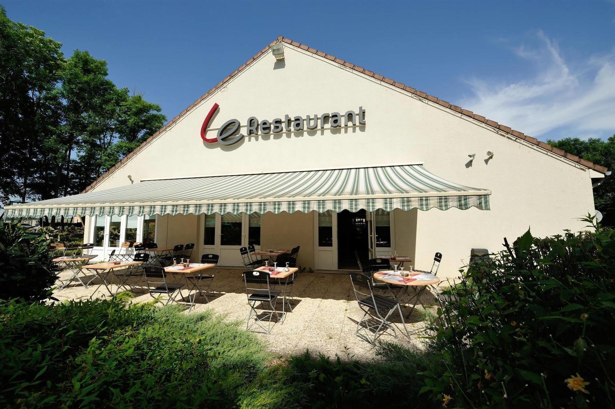 Brit Hotel Confort Nancy Lunéville Buitenkant foto