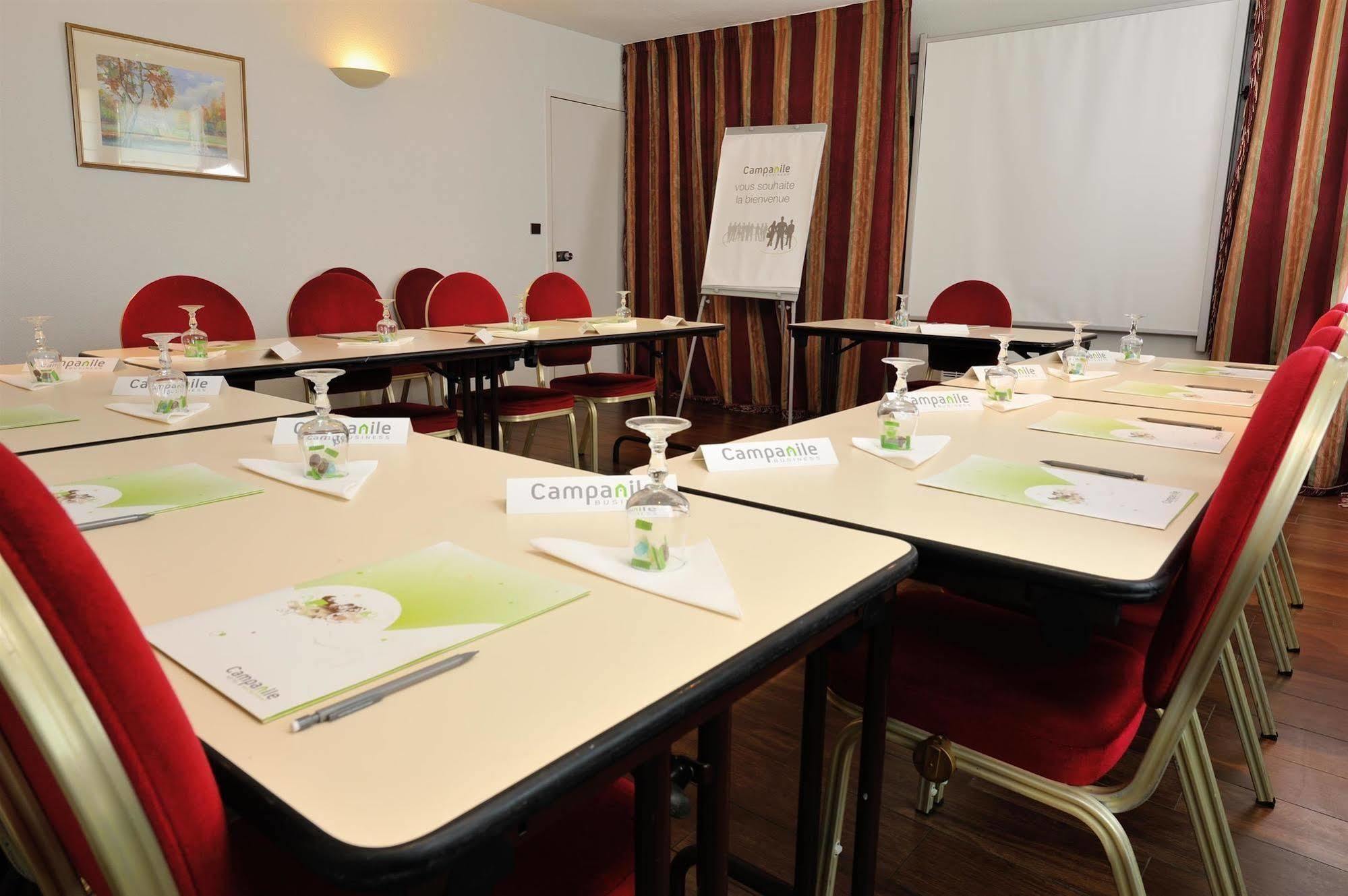 Brit Hotel Confort Nancy Lunéville Buitenkant foto